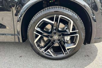 Volkswagen Tiguan 2.0 TDI R-Line 5dr DSG