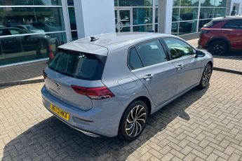Volkswagen Golf 1.5 eTSI 150 Style 5dr DSG