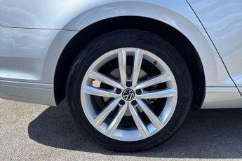 Volkswagen Passat 2.0 TDI EVO SCR SEL 5dr DSG