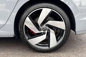 Volkswagen Golf 2.0 TSI GTI 5dr DSG