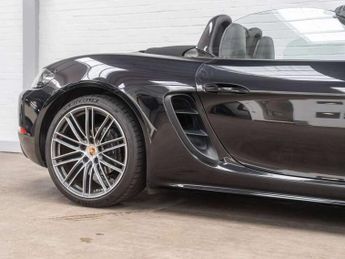 Porsche Boxster 2.0 2dr PDK