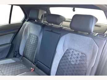 Volkswagen Golf 1.5 eTSI 150 R-Line 5dr DSG