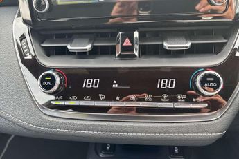 Toyota Corolla 1.8 VVT-i Hybrid Design 5dr CVT