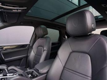 Porsche Cayenne E-Hybrid 5dr Tiptronic S