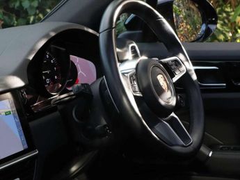 Porsche Cayenne E-Hybrid 5dr Tiptronic S