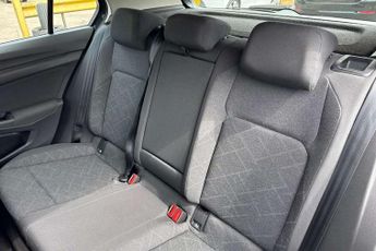 Volkswagen Golf 1.5 eTSI 150 Life 5dr DSG
