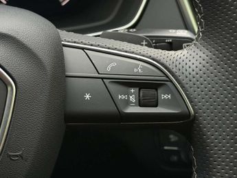 Audi Q5 50 TFSI e Quattro S Line 5dr S Tronic