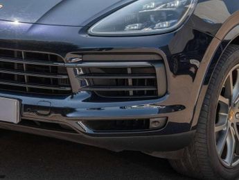 Porsche Cayenne E-Hybrid 5dr Tiptronic S