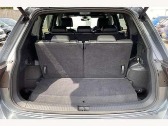Volkswagen Tiguan Allspace 2.0 TDI R-Line 5dr DSG