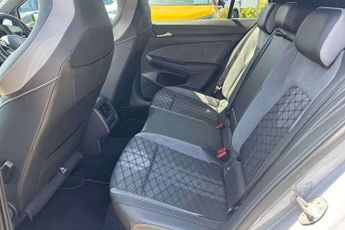 Volkswagen Golf 1.5 eTSI 150 R-Line 5dr DSG