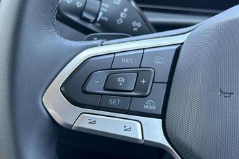Volkswagen T-Roc 1.5 eTSI Life 5dr DSG