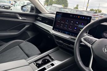Volkswagen Passat 1.5 TSI eHybrid Life 5dr DSG
