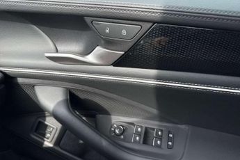 Volkswagen Passat 1.5 TSI eHybrid Life 5dr DSG