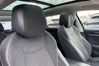 Volkswagen Passat 1.5 TSI eHybrid Life 5dr DSG