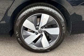 Volkswagen Passat 1.5 TSI eHybrid Life 5dr DSG