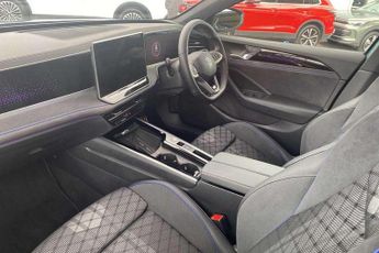 Volkswagen Passat 1.5 TSI eHybrid 272 R-Line 5dr DSG