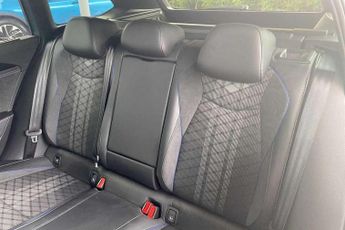 Volkswagen Passat 1.5 TSI eHybrid 272 R-Line 5dr DSG