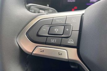 Volkswagen Passat 1.5 TSI eHybrid Elegance 5dr DSG