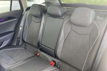 Volkswagen Passat 1.5 TSI eHybrid Elegance 5dr DSG