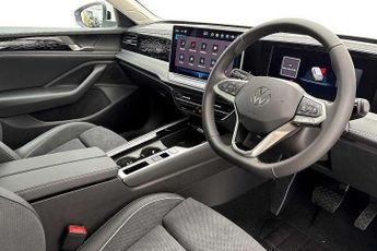 Volkswagen Passat 1.5 TSI eHybrid Elegance 5dr DSG