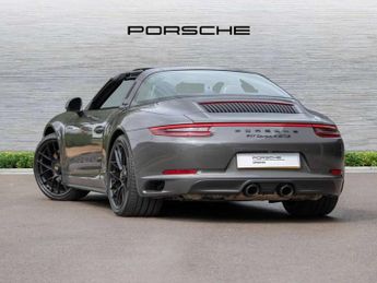 Porsche 911 GTS 2dr PDK