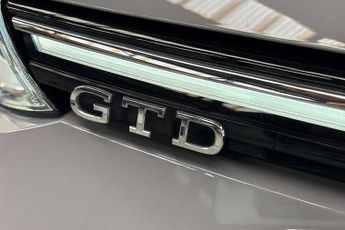 Volkswagen Golf 2.0 TDI 200 GTD 5dr DSG
