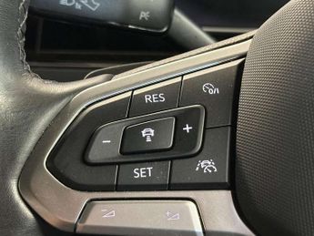 Volkswagen Polo 1.0 TSI R-Line 5dr DSG