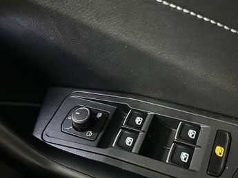 Volkswagen T-Roc 2.0 TDI 150 EVO R-Line 5dr DSG