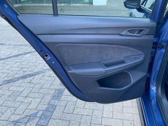 Volkswagen Golf 1.5 eTSI 150 R-Line 5dr DSG