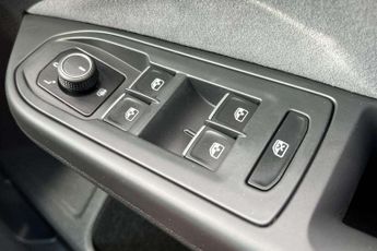Volkswagen Golf 1.5 eTSI 150 R-Line 5dr DSG