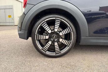 MINI Hatchback 1.5 Cooper Exclusive 3dr Auto
