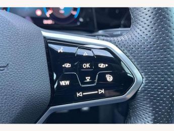 Volkswagen Golf 1.5 eTSI 150 R-Line 5dr DSG
