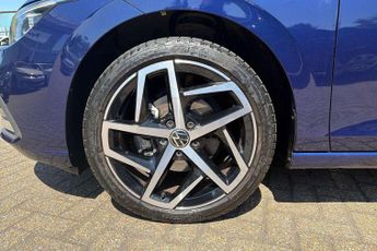 Volkswagen Golf 1.5 eTSI 150 Style 5dr DSG