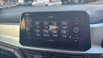 Volkswagen T-Roc 1.5 TSI Life 5dr DSG
