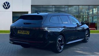 Volkswagen Passat 1.5 TSI eHybrid R-Line 5dr DSG