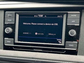 Volkswagen Transporter Shuttle 2.0 TDI 150PS SE Minibus DSG