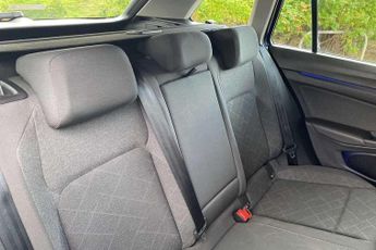 Volkswagen Golf 1.5 eTSI 150 Life 5dr DSG