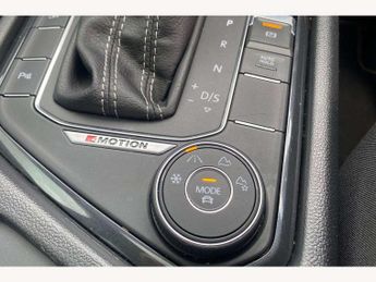 Volkswagen Tiguan 2.0 TDi 150 4Motion R-Line 5dr DSG