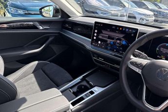 Volkswagen Passat 1.5 TSI eHybrid Elegance 5dr DSG