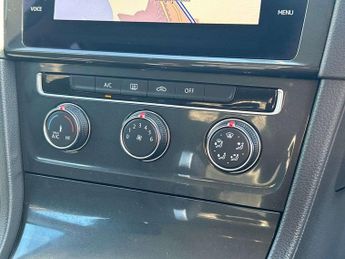Volkswagen Golf 1.0 TSI 110 SE [Nav] 5dr DSG