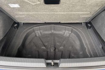 Volkswagen Golf 1.5 eTSI 150 R-Line 5dr DSG