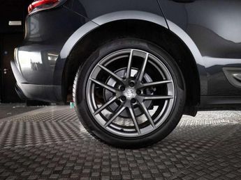 Porsche Macan T 5dr PDK