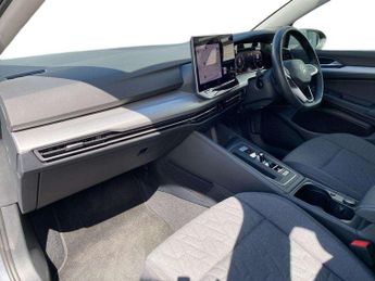 Volkswagen Golf 1.5 eTSI Life 5dr DSG