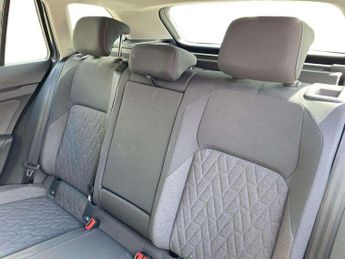 Volkswagen Golf 1.5 eTSI Life 5dr DSG