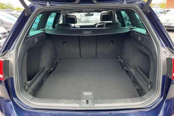 Volkswagen Passat 2.0 TDI R-Line 5dr DSG [Panoramic Roof] [7 Speed]