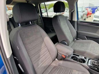 Volkswagen Touran 1.5 TSI EVO SEL 5dr DSG