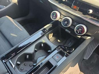 Skoda Superb 2.0 TDI Sportline 5dr DSG