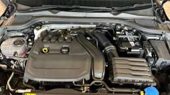 Volkswagen Golf 1.5 eTSI 150 Style 5dr DSG
