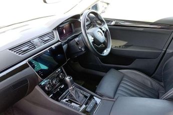 Skoda Superb 1.4 TSI iV Laurin + Klement DSG 5dr