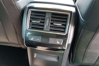 Skoda Superb 1.4 TSI iV Laurin + Klement DSG 5dr
